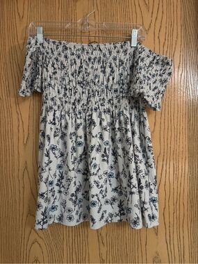 Off-Shoulder Floral Summer Top in White and Blue
